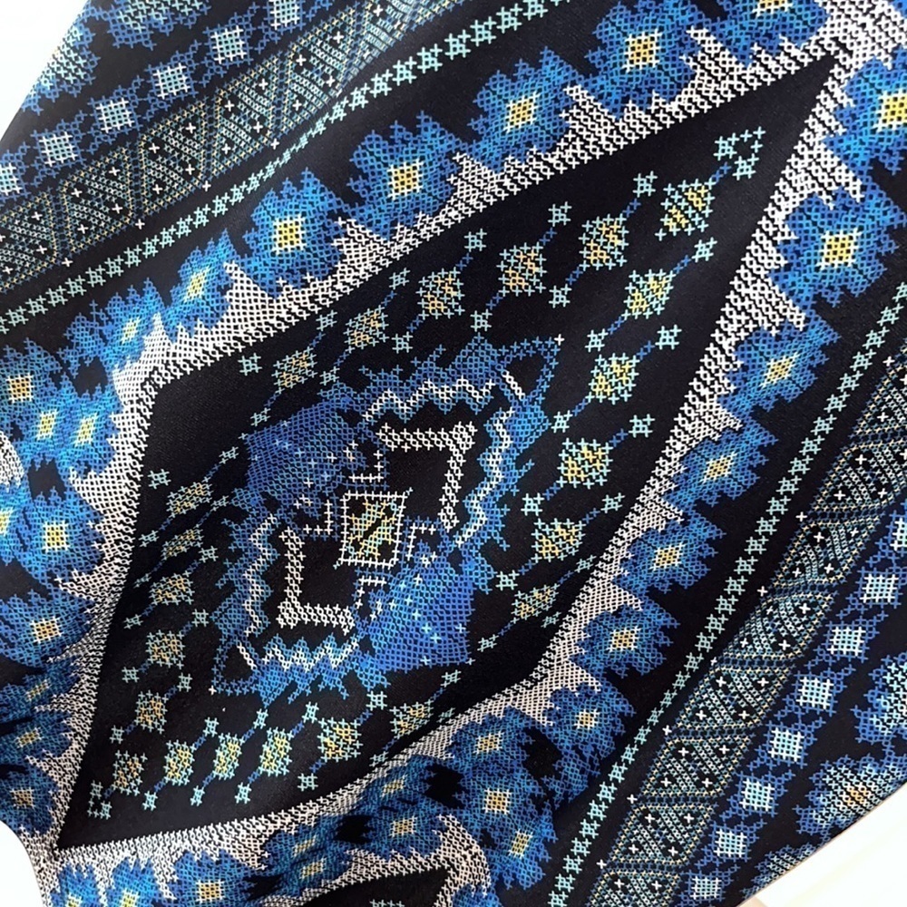 FLATTERING slimming 3/4 sleeve dress Karen Kane size L cross-stitch print - Picture 13 of 13